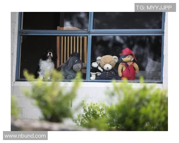 街头偶遇足球明星的奇妙瞬间与精彩故事分享 街头偶遇足球明星的奇妙瞬间与精彩故事分享